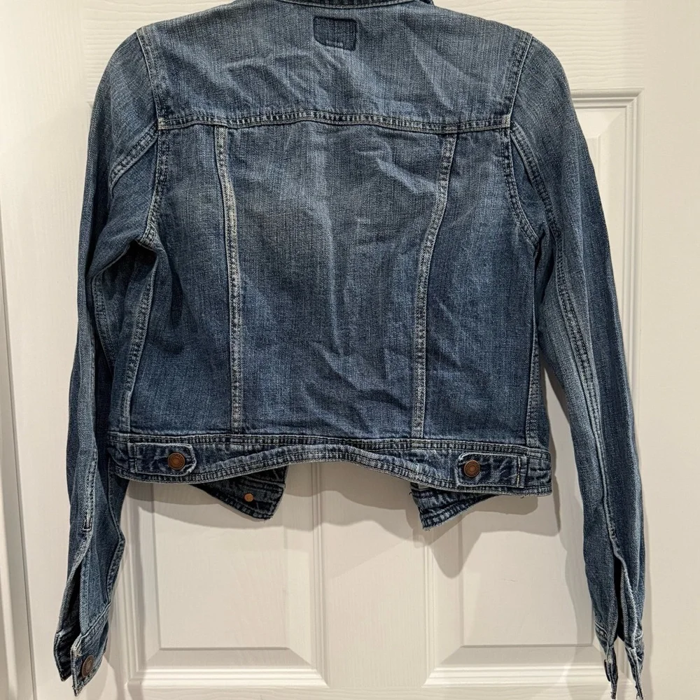 American Eagle Cropped Denim Jacket - Picture 2 of 13